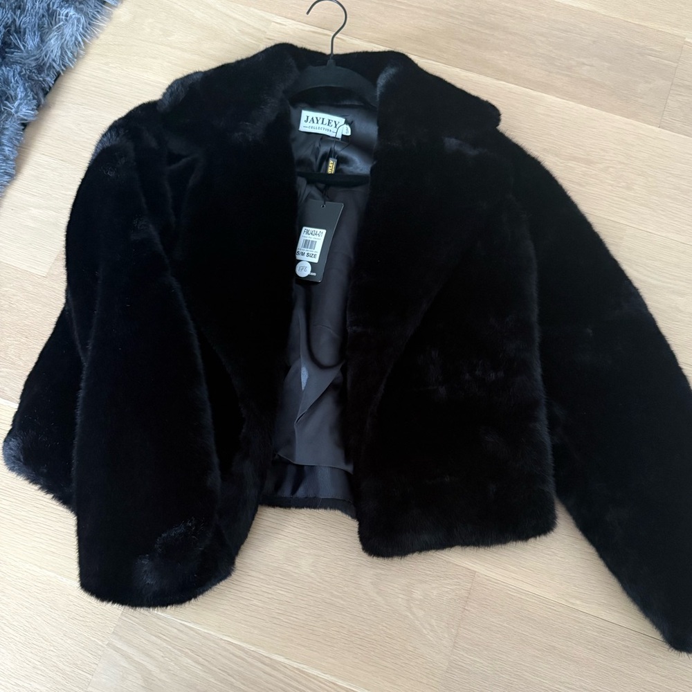 Brand new faux fur jacket.   Super lux and soft.  Veryy nice faux fur.